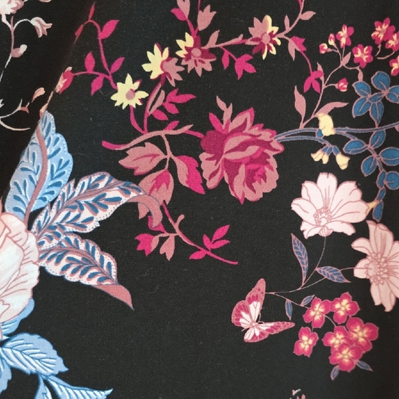 Carmen Marc Valvo Floral Blouse 1X - Picture 3 of 5